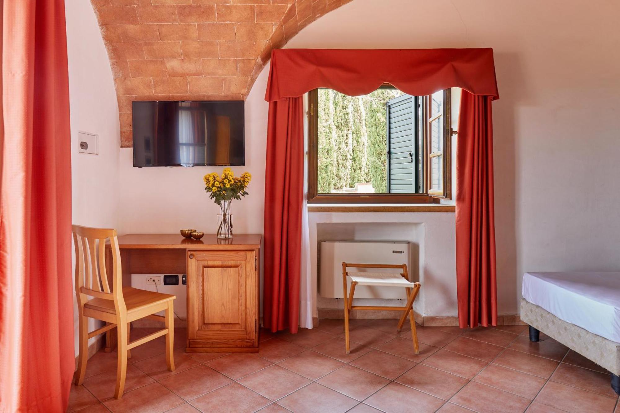 Relais Belvedere Монтекатіні-Валь-ді-Чечина Номер фото