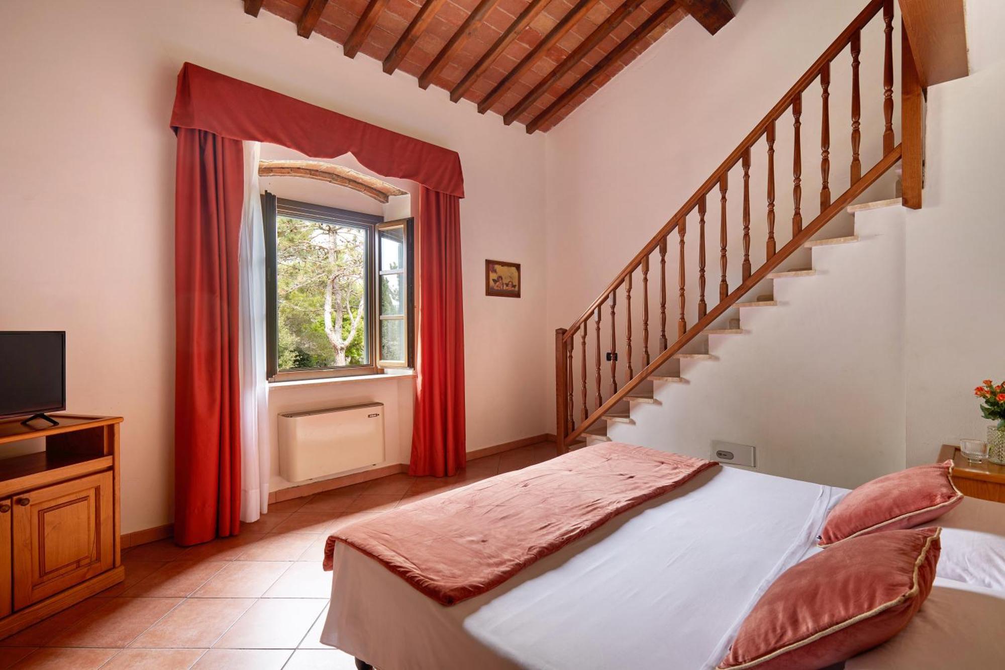 Relais Belvedere Монтекатіні-Валь-ді-Чечина Номер фото