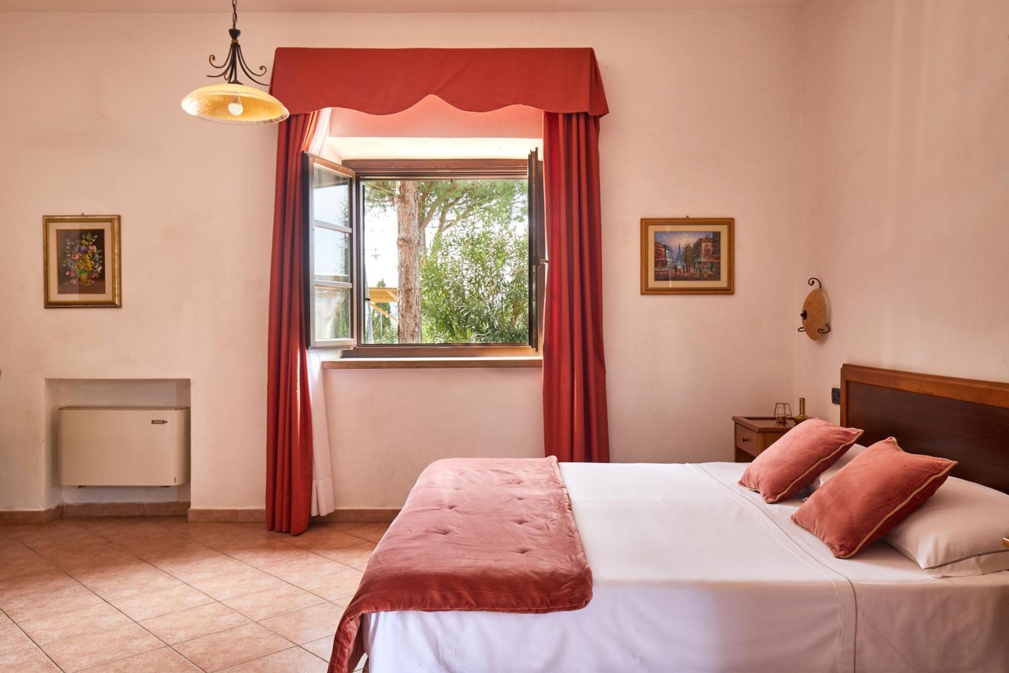 Relais Belvedere Монтекатіні-Валь-ді-Чечина Номер фото