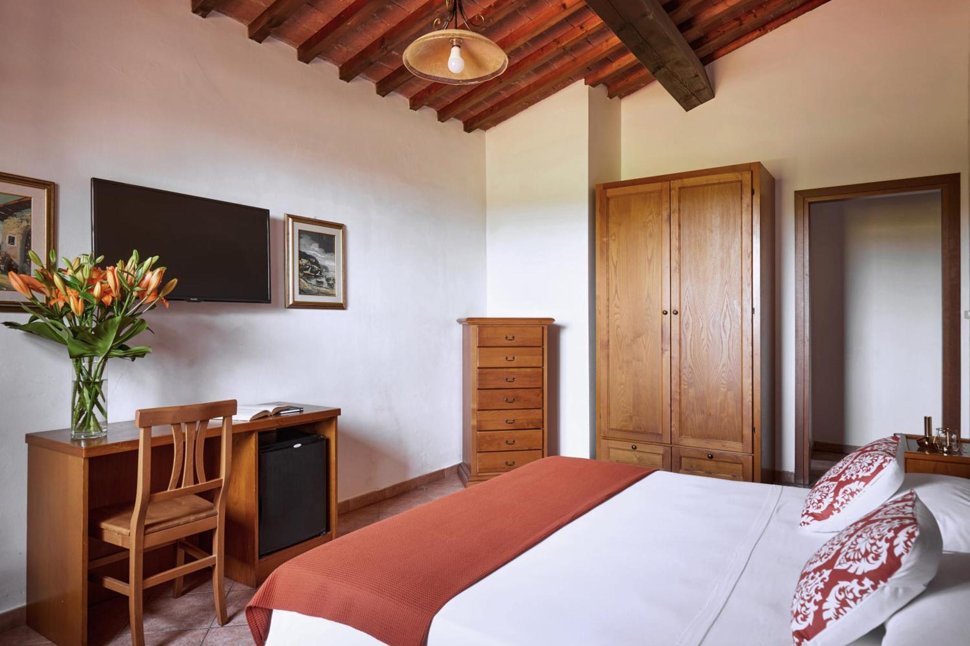 Relais Belvedere Монтекатіні-Валь-ді-Чечина Номер фото